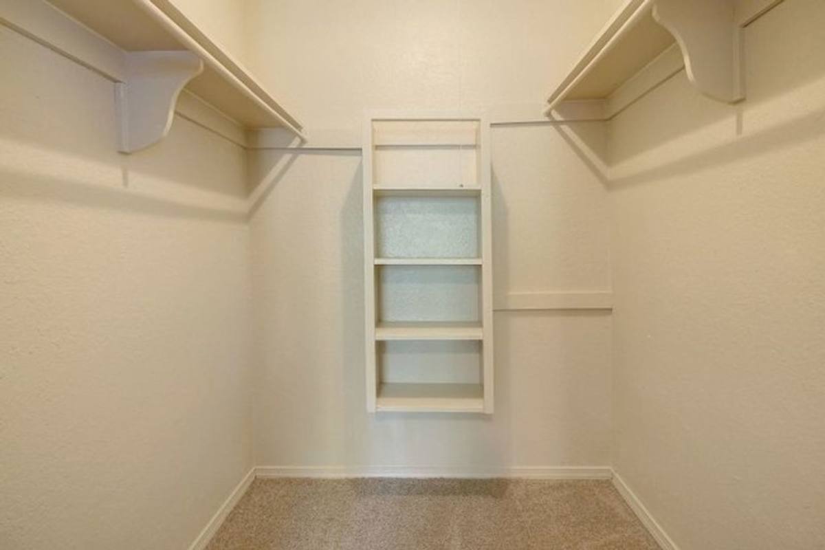 Apartment for rent at 5151 S Utica Ave, Tulsa, OK 74105