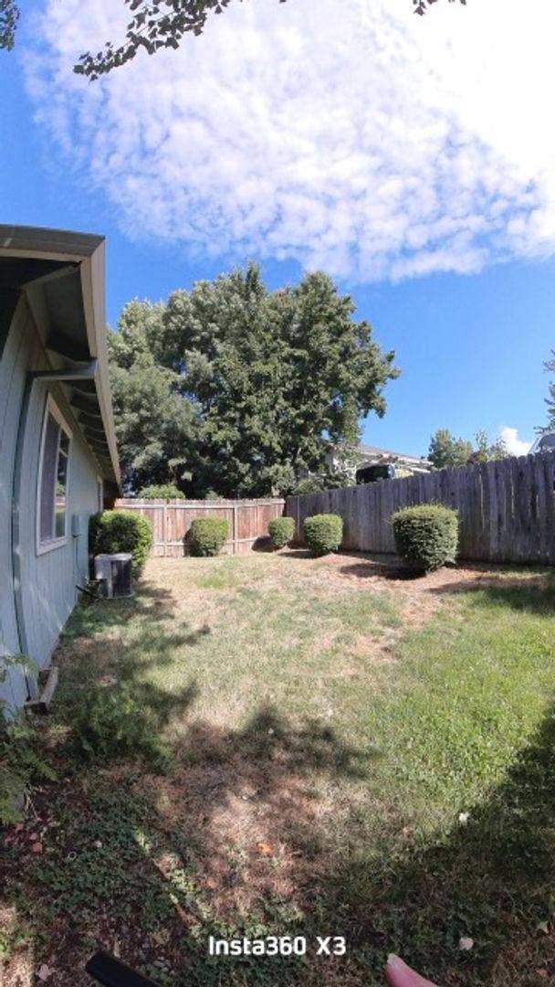 Townhouse for rent at 1546 & 1548 Skyhawk Ridge, Medford, OR 97504
