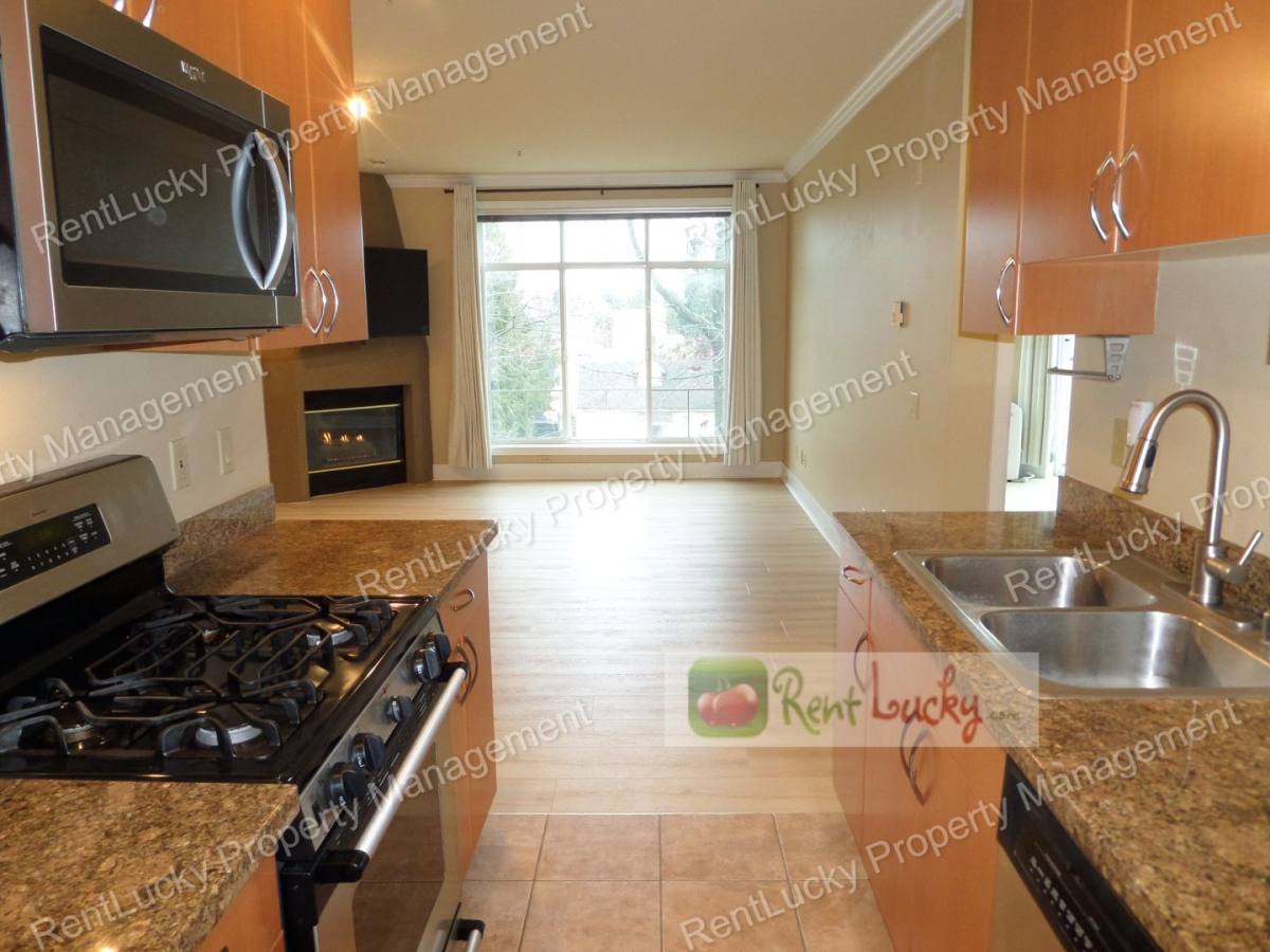 Condo for rent at 4031 Aurora Ave N #301, Seattle, WA 98103