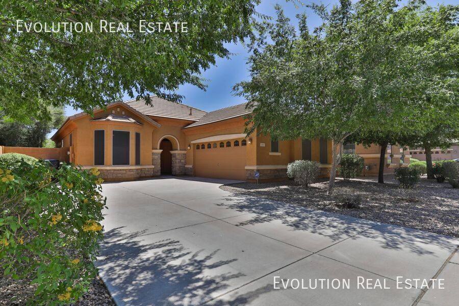 House for rent at 3067 E Palmdale Lane, Gilbert, AZ 85298