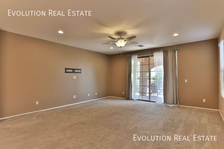 House for rent at 3067 E Palmdale Lane, Gilbert, AZ 85298