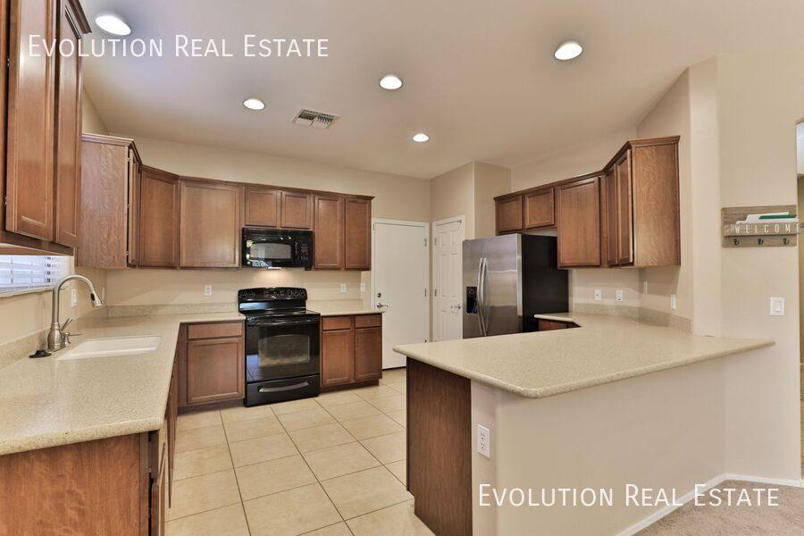House for rent at 3067 E Palmdale Lane, Gilbert, AZ 85298