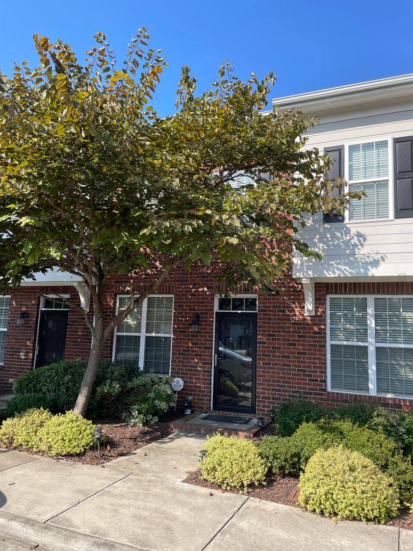 Townhouse for rent at 371 Beacon St NW, Concord, NC 28027