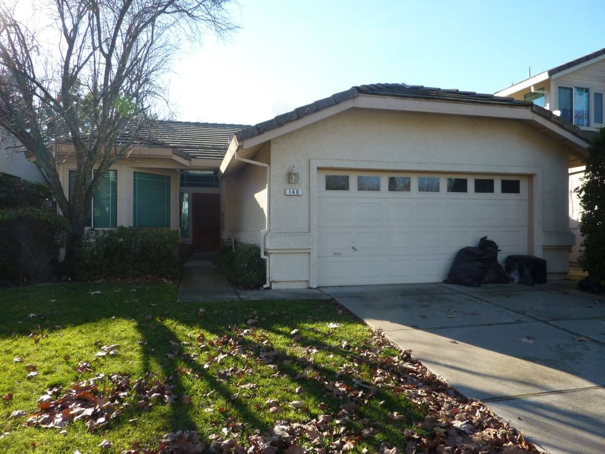 House for rent at 140 Oxburough Dr, Folsom, CA 95630