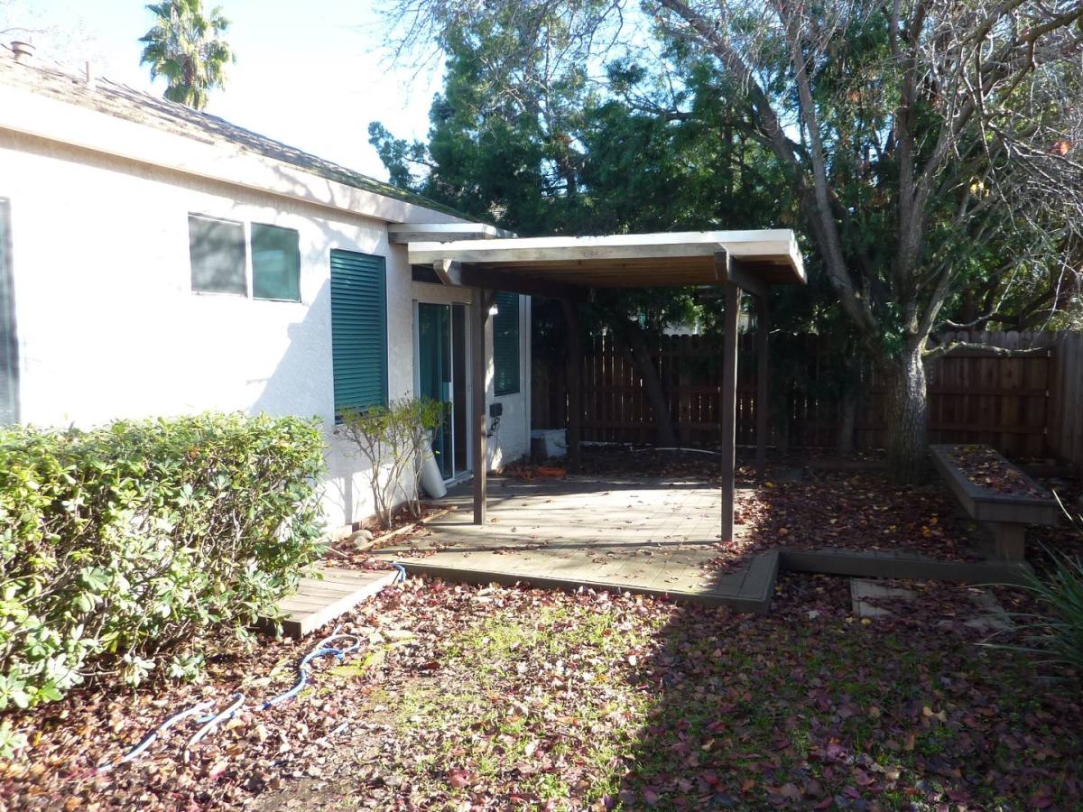 House for rent at 140 Oxburough Dr, Folsom, CA 95630
