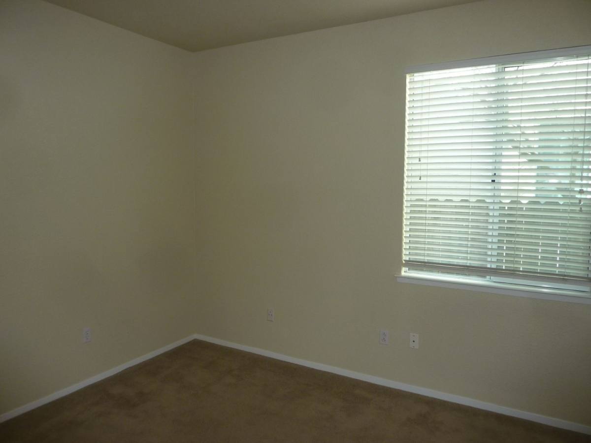 House for rent at 140 Oxburough Dr, Folsom, CA 95630