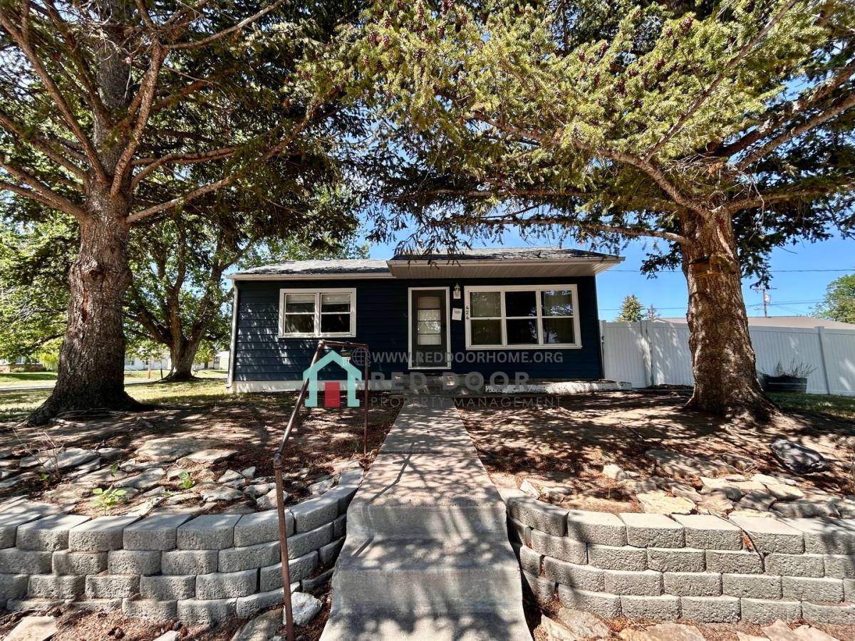 House for rent at 424 30th St S, Great Falls, MT 59405