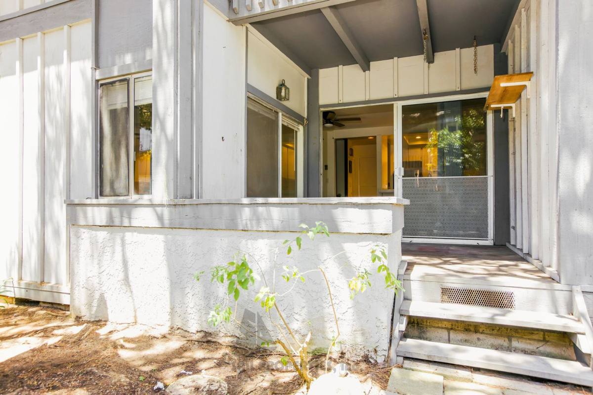 Condo for rent at 17072 Pch, Huntington Beach, CA 92649