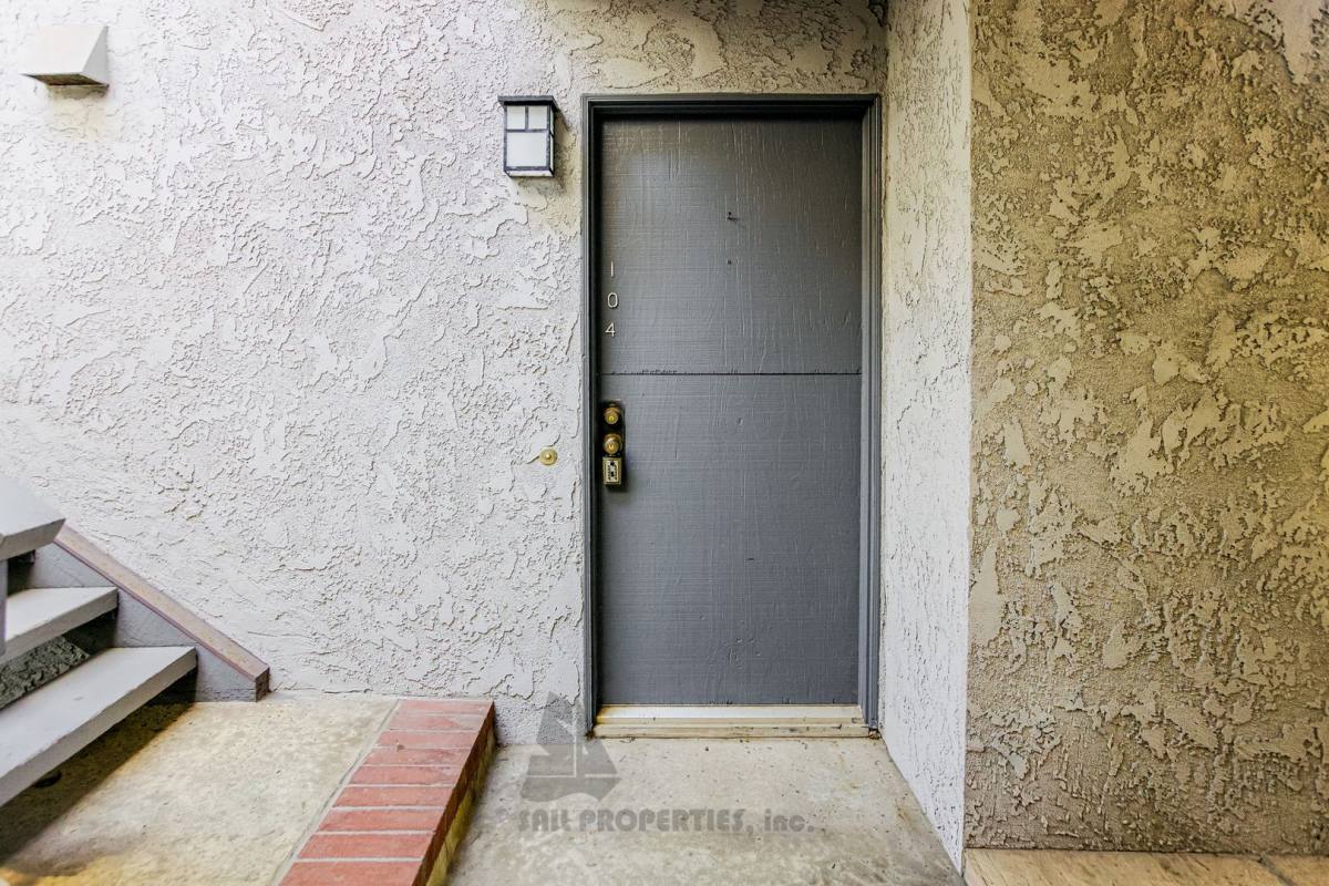 Condo for rent at 17072 Pch, Huntington Beach, CA 92649