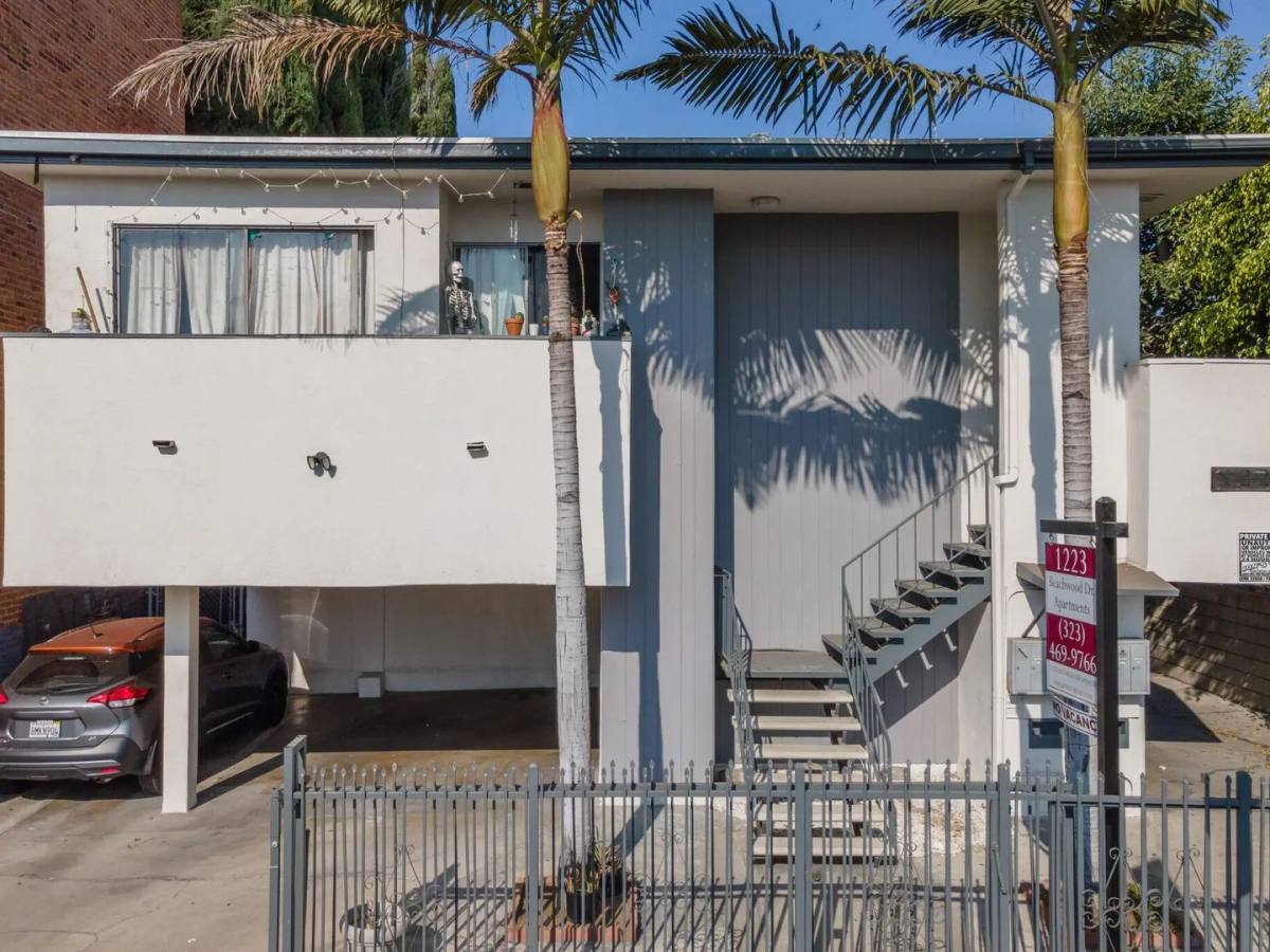 Apartment for rent at 1223 N Beachwood Dr, Los Angeles, CA 90038