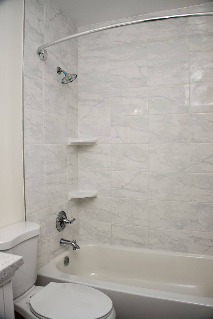 Apartment for rent at 942 N Louise St, Glendale, CA 91207