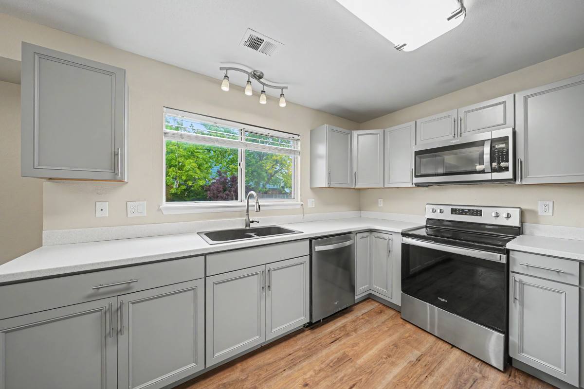 House for rent at 21637 E Crestline Dr, Aurora, CO 80015