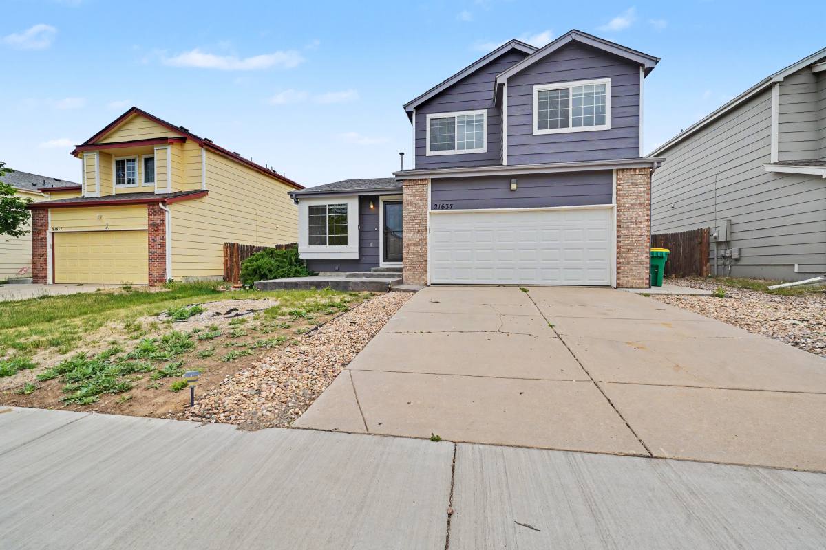 House for rent at 21637 E Crestline Dr, Aurora, CO 80015
