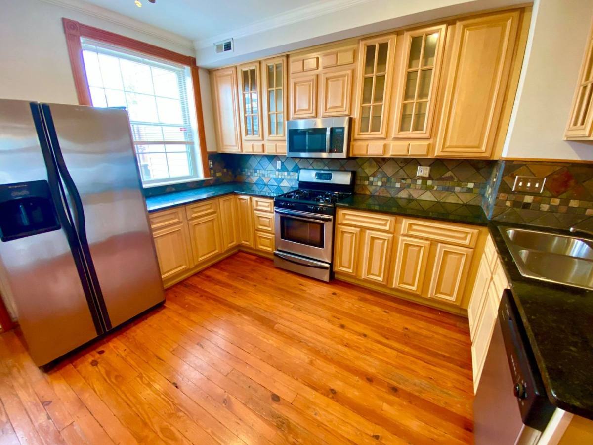 Townhouse for rent at 106 S Bouldin St, Baltimore, MD 21224