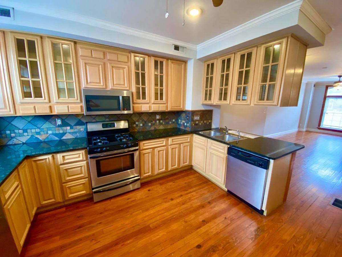 Townhouse for rent at 106 S Bouldin St, Baltimore, MD 21224