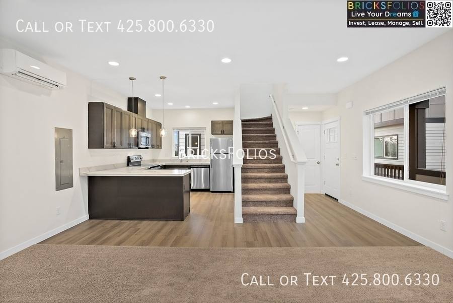 Townhouse for rent at 4318 S Puget Sound Ave, Tacoma, WA 98409