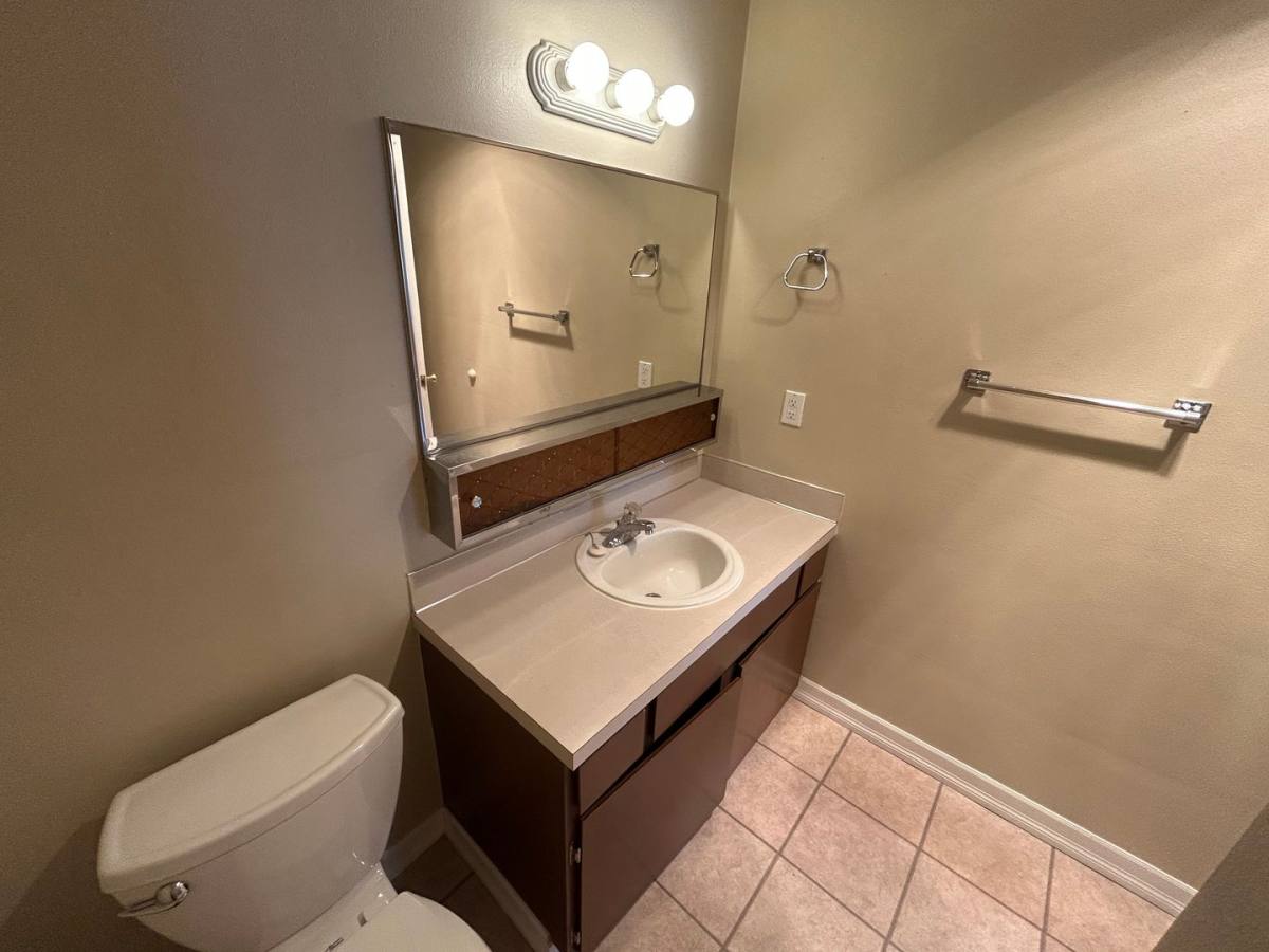 Apartment for rent at 1245 W 7th Alley, Eugene, OR 97402
