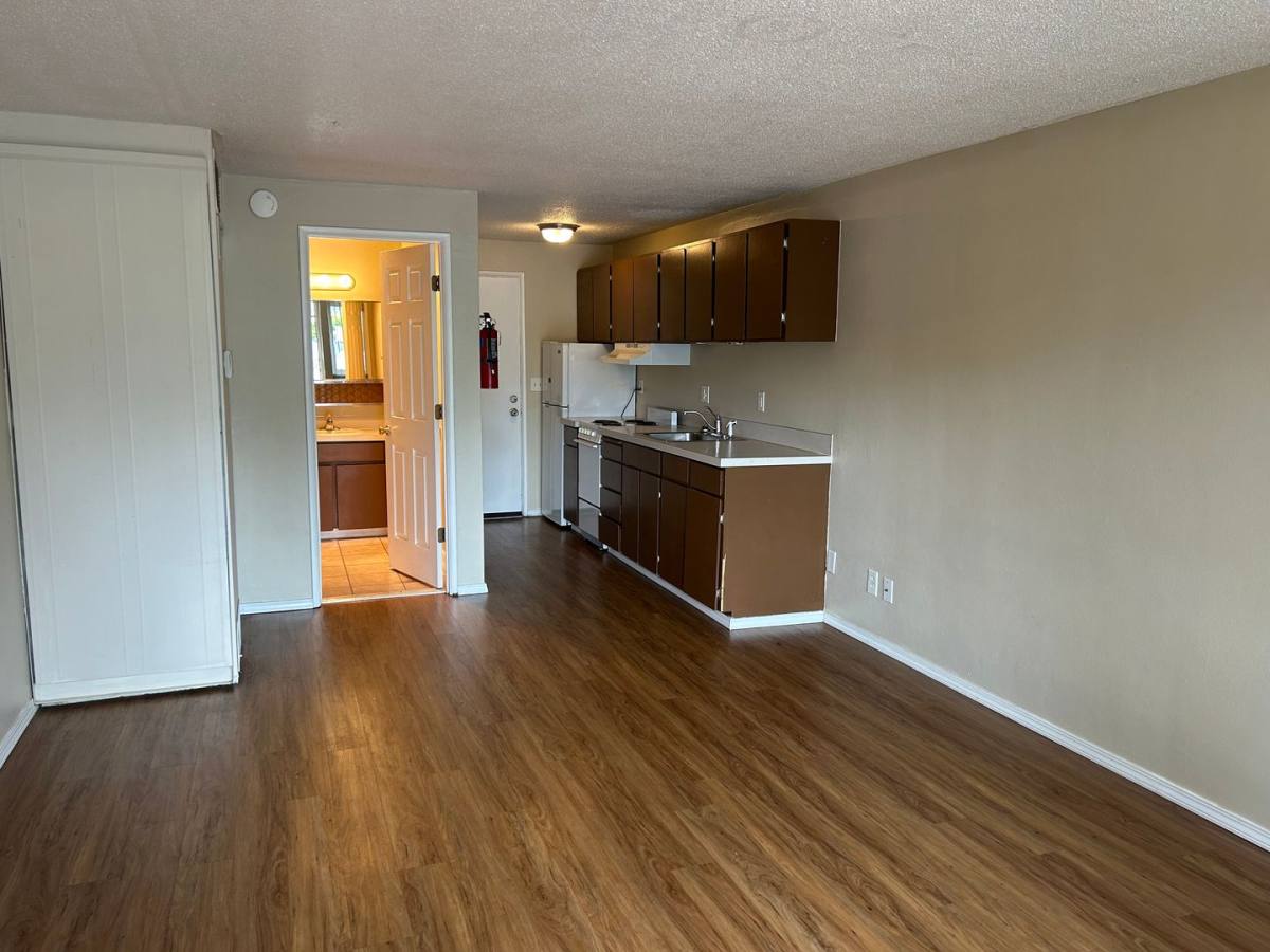 Apartment for rent at 1245 W 7th Alley, Eugene, OR 97402