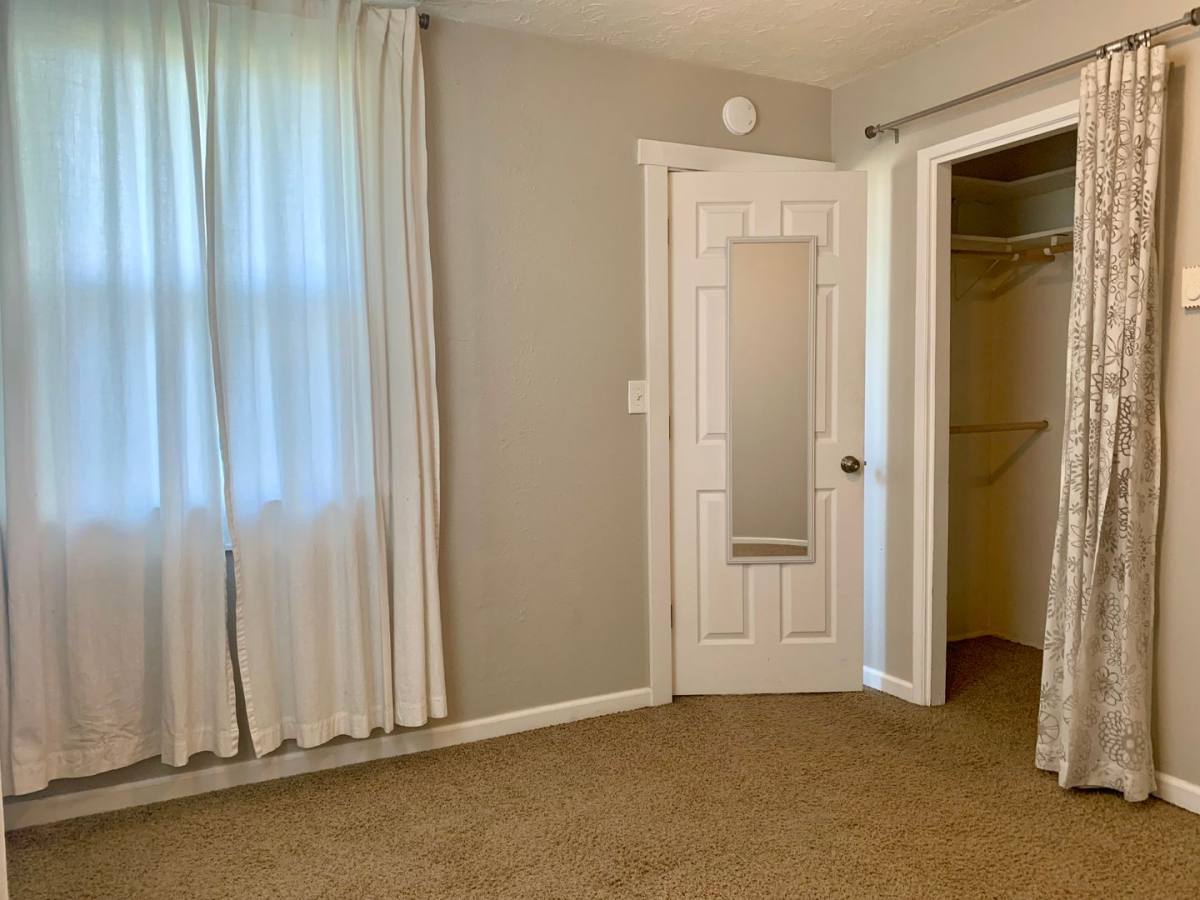 Apartment for rent at 1510-1514 F St, Vancouver, WA 98663