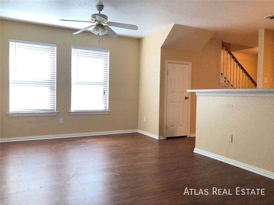 Apartment for rent at 328 330 Wayne St #328, Fort Worth, TX 76111