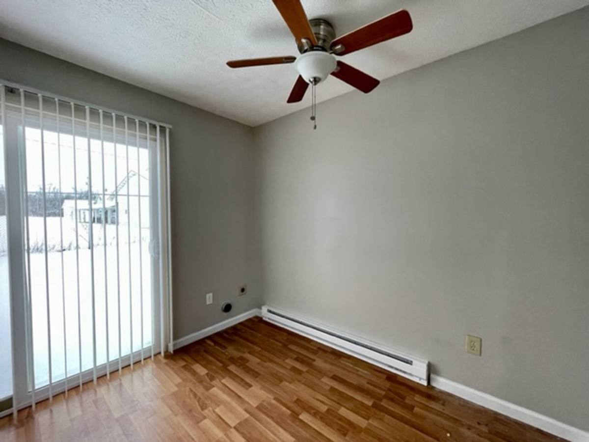 Townhouse for rent at 611 Wessor Ave, Willard, OH 44890