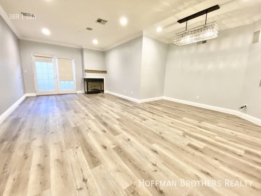 Apartment for rent at 1135 Rexford Dr #102, Los Angeles, CA 90035