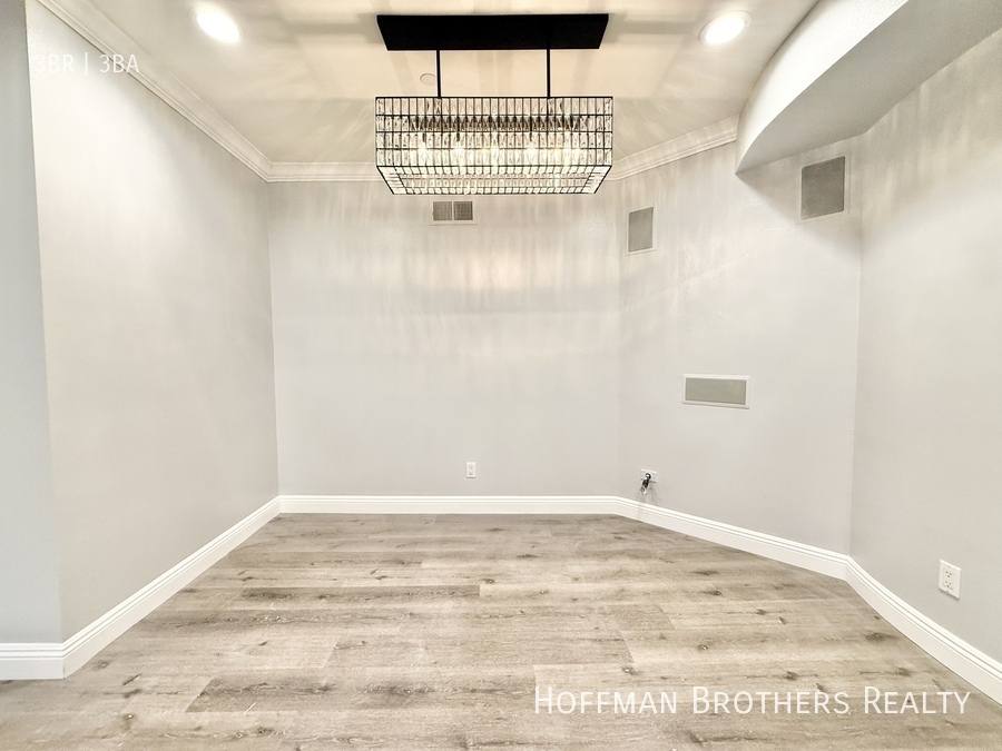 Apartment for rent at 1135 Rexford Dr #102, Los Angeles, CA 90035