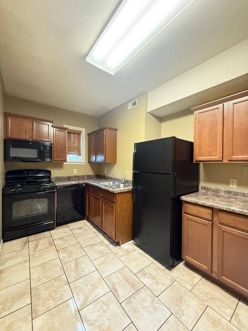 House for rent at 554 S 26th Ave, Omaha, NE 68105