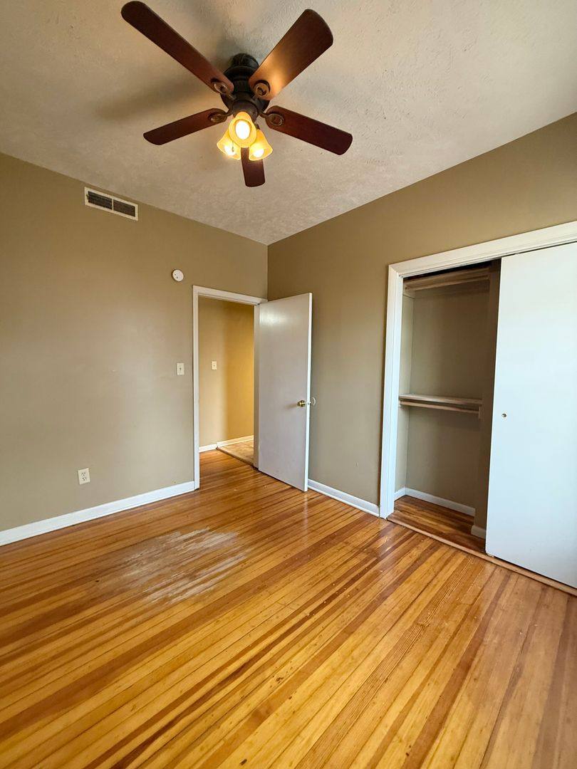 House for rent at 554 S 26th Ave, Omaha, NE 68105