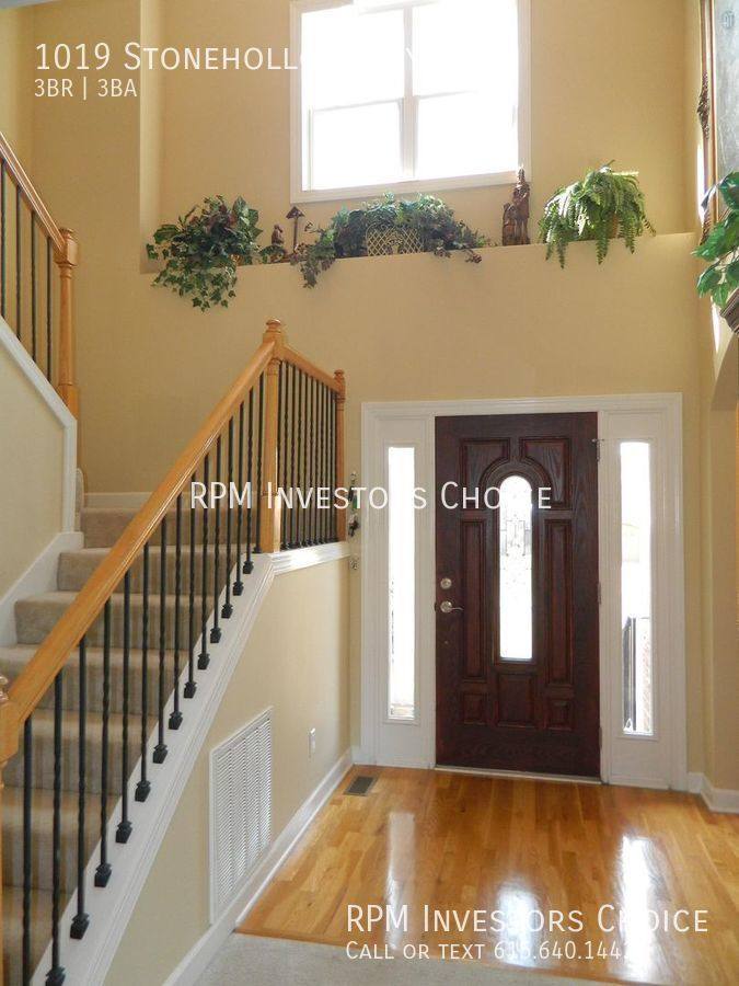 House for rent at 1019 Stonehollow Way, Mount Juliet, TN 37122