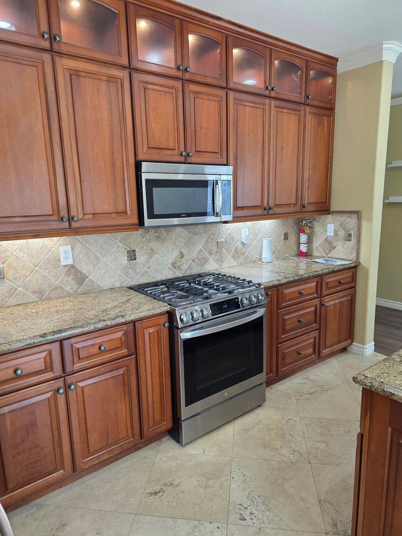 House for rent at 42514 Drennon Court, Temecula, CA 92592
