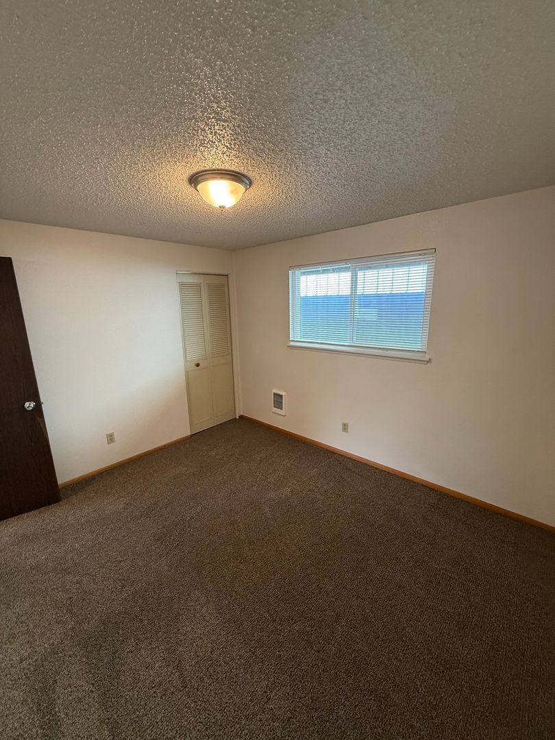 Apartment for rent at 1419 -1423 Meade Ave, Prosser, WA 99350
