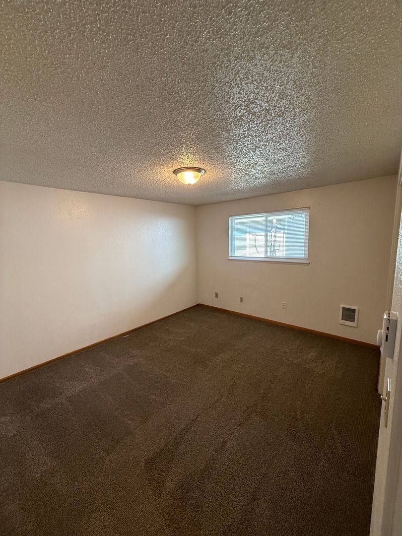 Apartment for rent at 1419 -1423 Meade Ave, Prosser, WA 99350