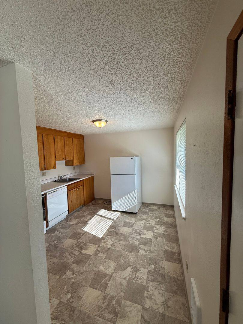 Apartment for rent at 1419 -1423 Meade Ave, Prosser, WA 99350