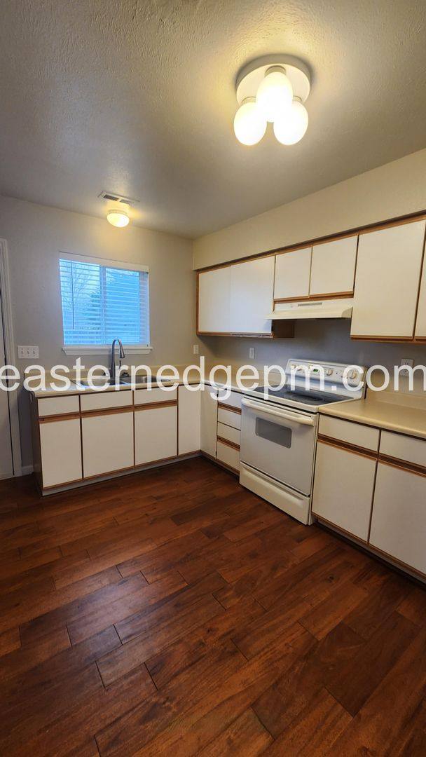 Townhouse for rent at 625 - 755 SW, Ontario, OR 97914