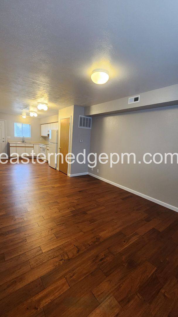 Townhouse for rent at 625 - 755 SW, Ontario, OR 97914