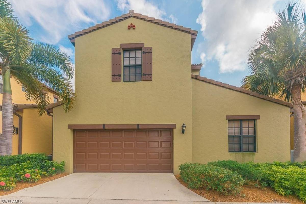 Townhouse for rent at 9102 Chula Vista St, Naples, FL 34113