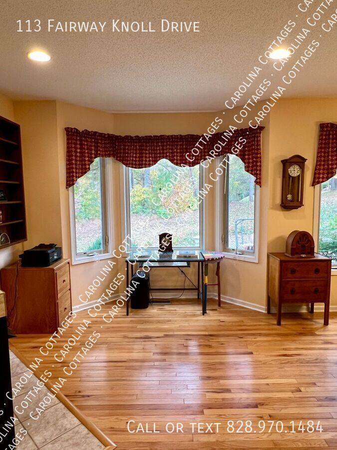 House for rent at 113 Fairway Knoll Dr, Hendersonville, NC 28739