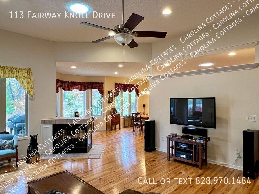 House for rent at 113 Fairway Knoll Dr, Hendersonville, NC 28739
