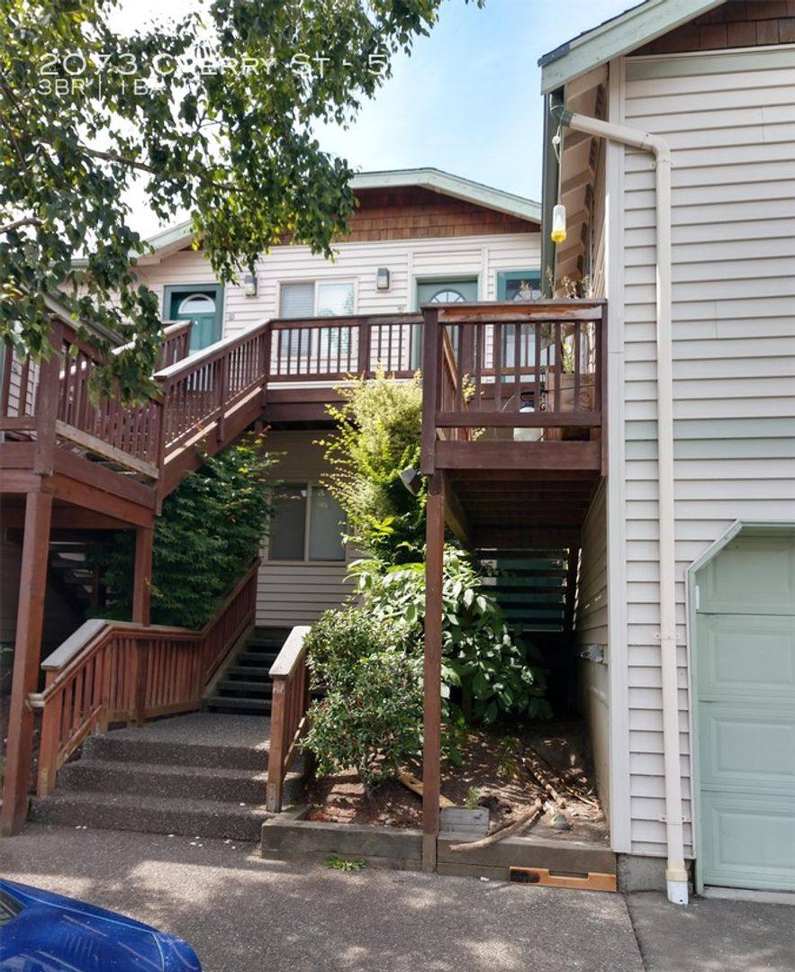 House for rent at 2073 Cherry St, Ferndale, WA 98248