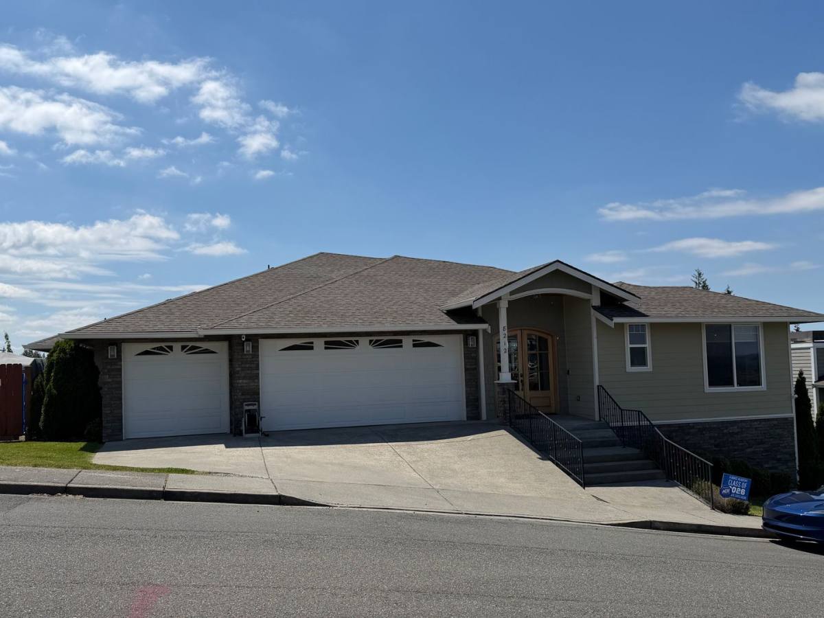 House for rent at 8212 72nd Place NE, Marysville, WA 98270