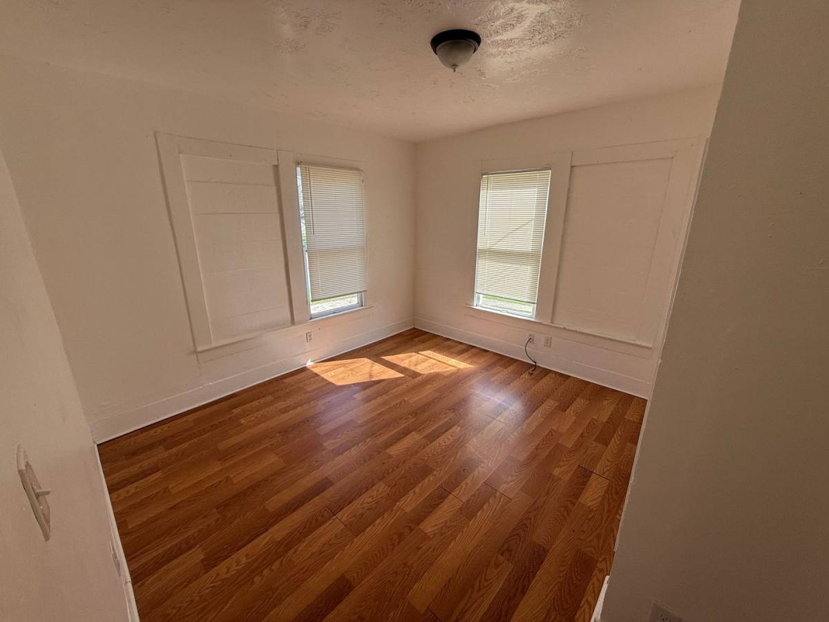 Apartment for rent at 2500 Orange Ave, Beaumont, TX 77701