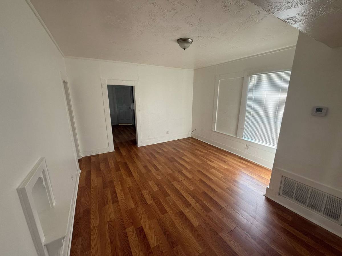 Apartment for rent at 2500 Orange Ave, Beaumont, TX 77701