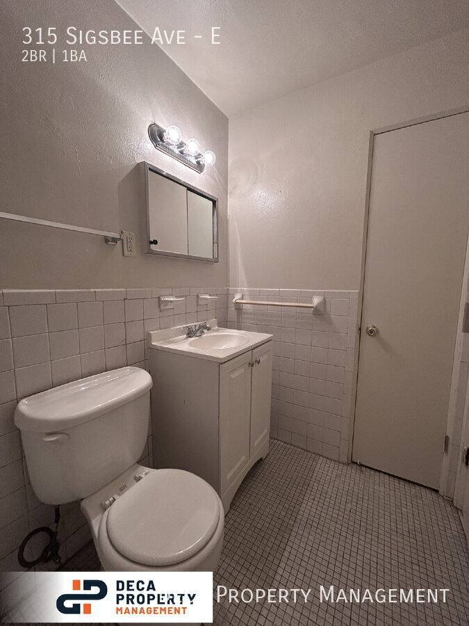 Apartment for rent at 315 Sigsbee Ave E, Saint Louis, MO 63125
