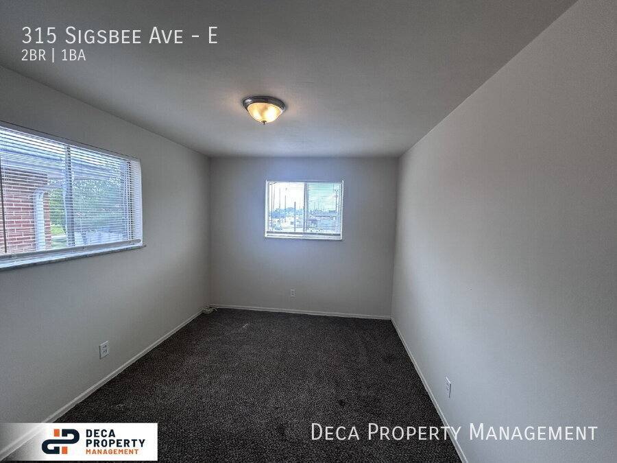 Apartment for rent at 315 Sigsbee Ave E, Saint Louis, MO 63125