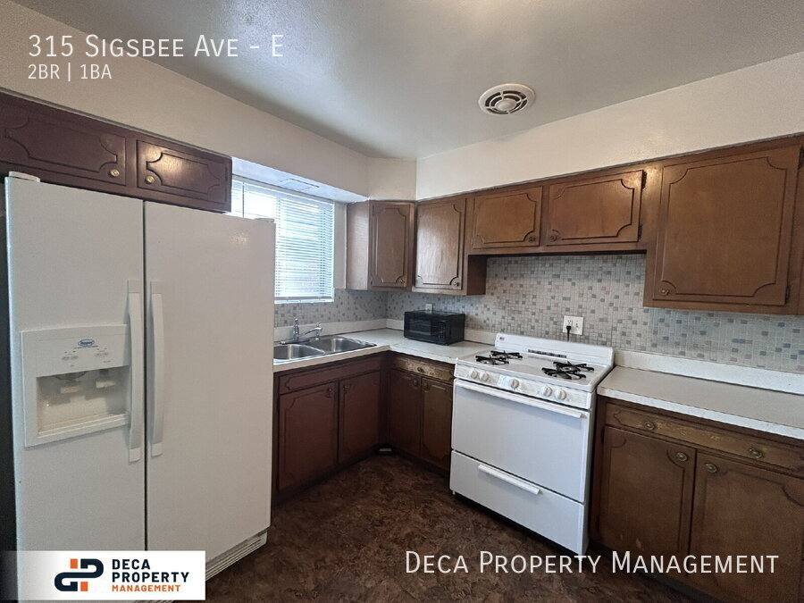 Apartment for rent at 315 Sigsbee Ave E, Saint Louis, MO 63125