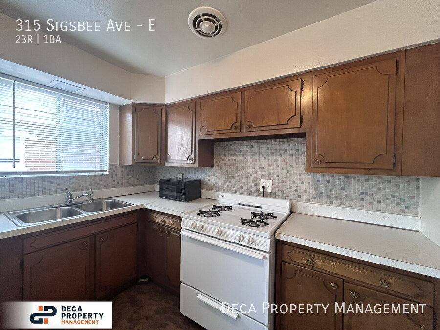 Apartment for rent at 315 Sigsbee Ave E, Saint Louis, MO 63125