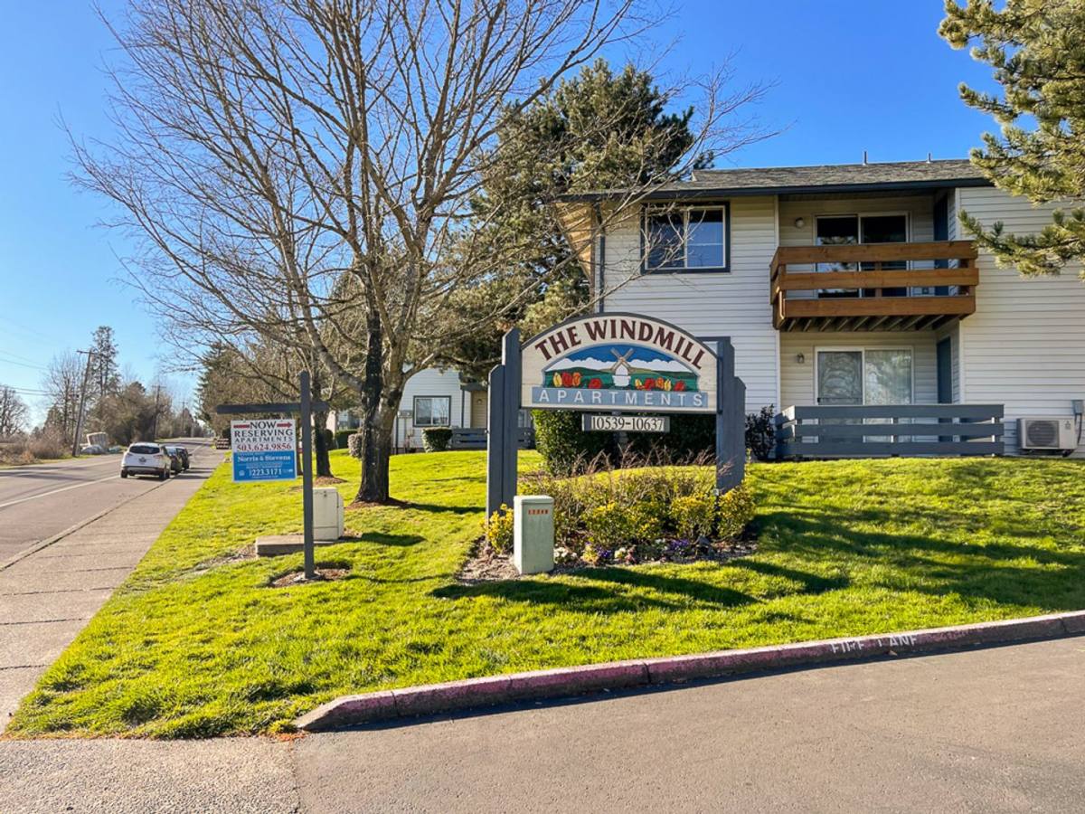 Apartment for rent at 10587 Tigard St, Portland, OR 97223