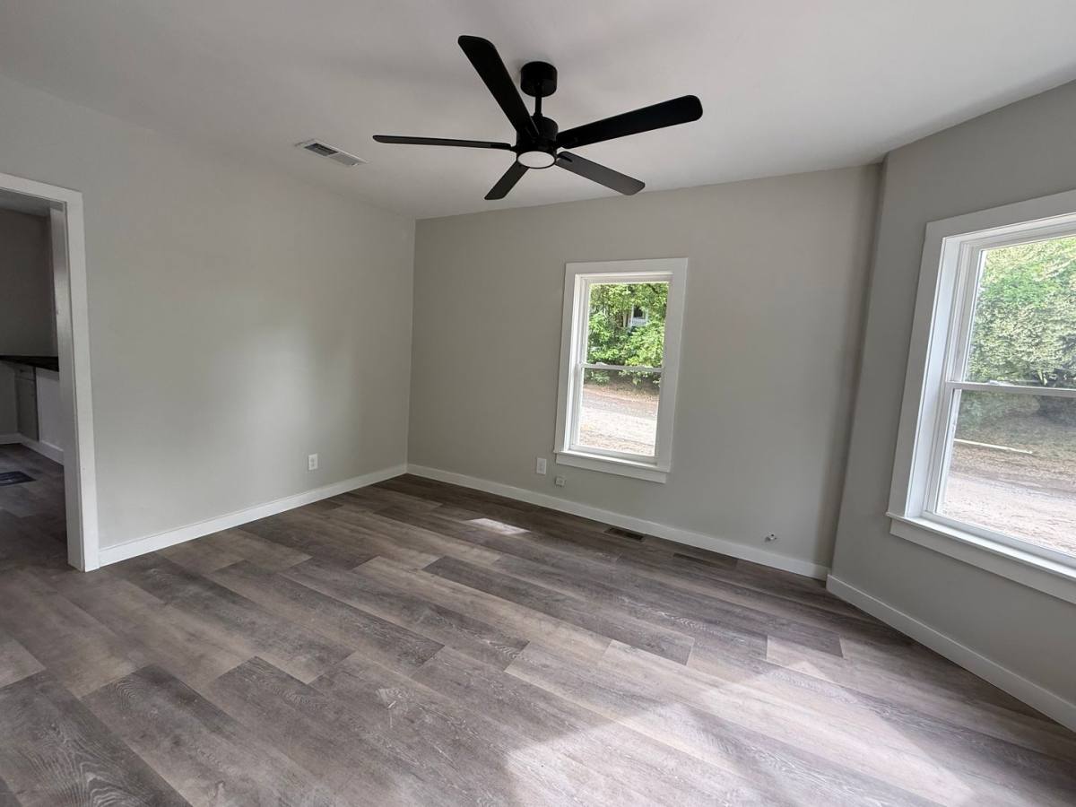 Apartment for rent at 186 W Bow St, Franklin, NH 03235