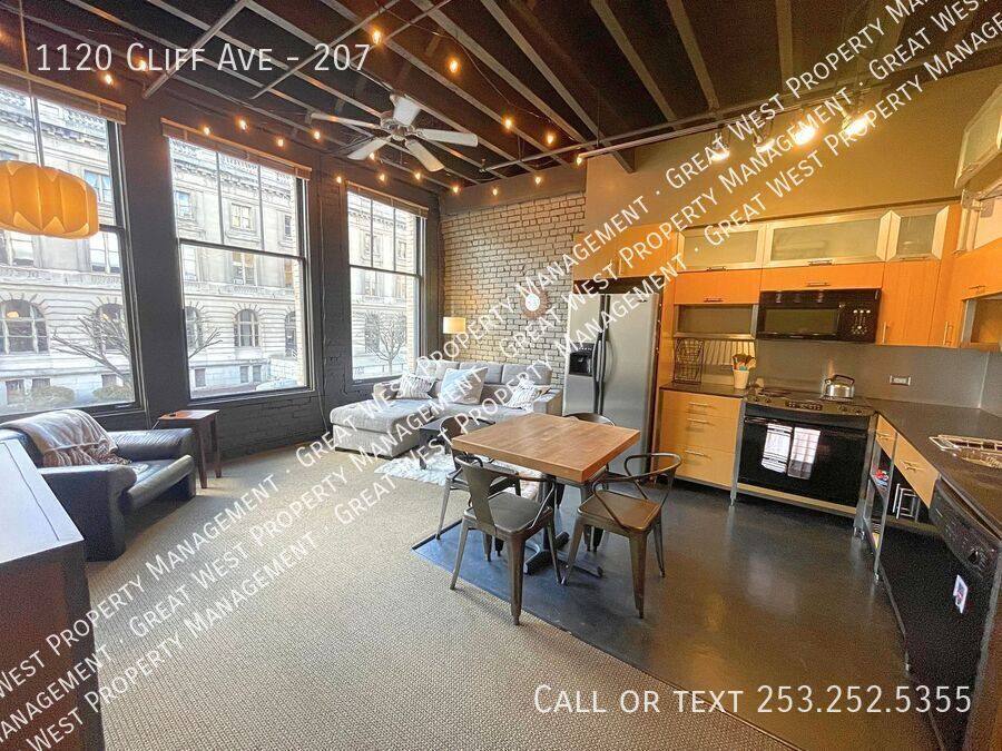 1120 Cliff Ave #207, Tacoma, WA 98402 - Apartment for Rent - Image 1